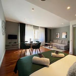 charming-studio-on-passeig-de-gracia.topbarcelonahotels.com/